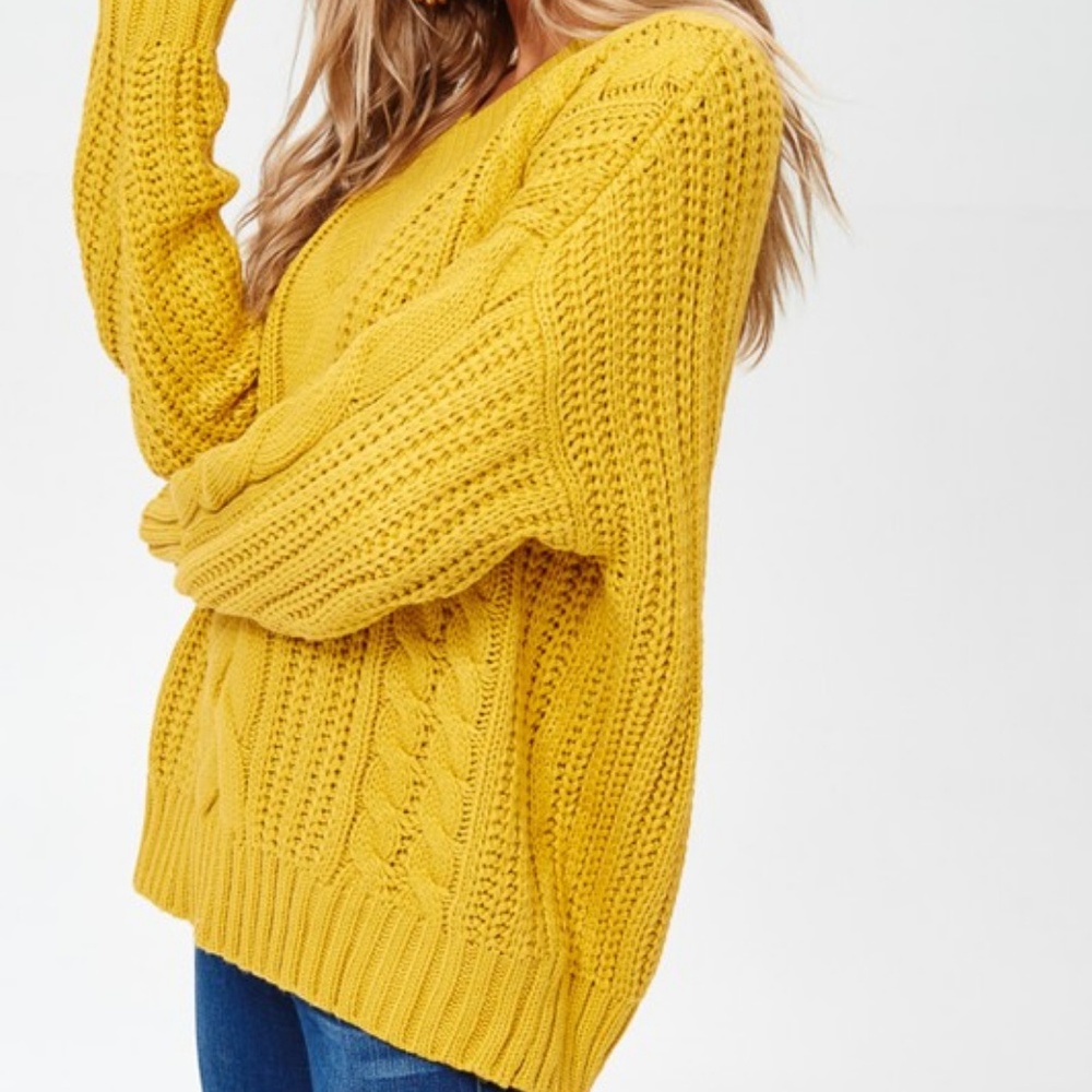 ❗️One Left❗️NWT Mustard V-Neck Cable Sweater - Picture 4 of 7